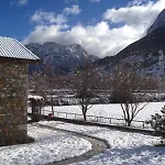 Casas Cleto - *