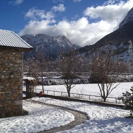 Casas Cleto - *